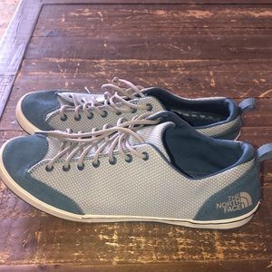 NWOT Northface tennis shoes
